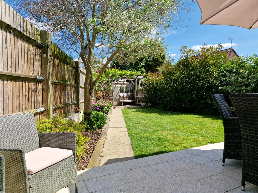 15 Oakmere Close, EN6 (6).jpeg