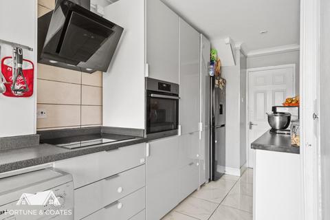 168 Rivermill, Harlow, CM20 1NZ