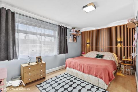168 Rivermill, Harlow, CM20 1NZ