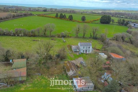 4 bedroom property with land for sale, Llanarth