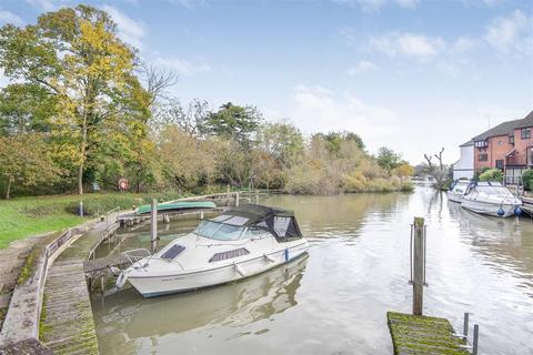 4 bedroom townhouse for sale, Heron Island, Caversham, Reading