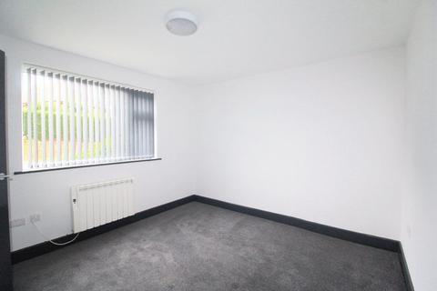 2 bedroom flat to rent, Westmaner Court, Hall Drive, Chilwell, Nottingham
