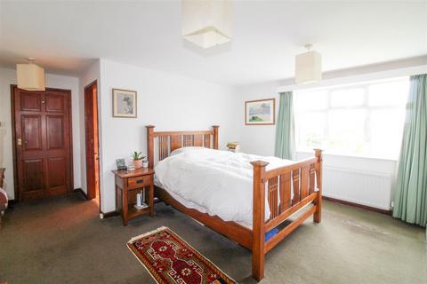 39 Kings Meadows, Sowerby, Thirsk, YO7 1PA