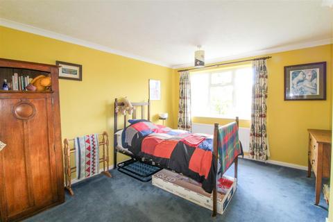 39 Kings Meadows, Sowerby, Thirsk, YO7 1PA