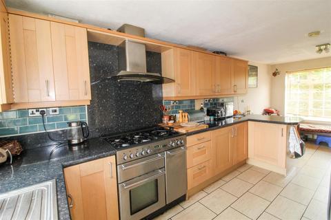 39 Kings Meadows, Sowerby, Thirsk, YO7 1PA