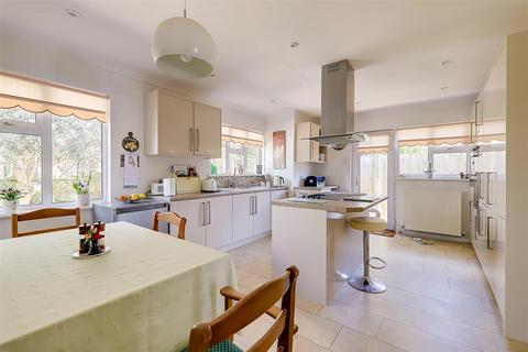 3 bedroom detached bungalow for sale, St. Raphael Road, Worthing BN11