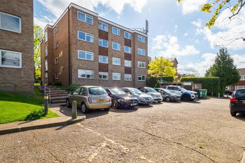 Flat 1, Dunbar Court, 2a Carshalton Grove, Sutton, SM1 4NQ