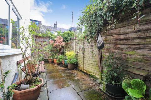 38 Albert Place, Harrogate, HG1 4QA