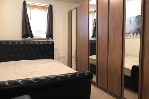 2 bedroom flat to rent, Velocity East, 4 City Walk, Leeds