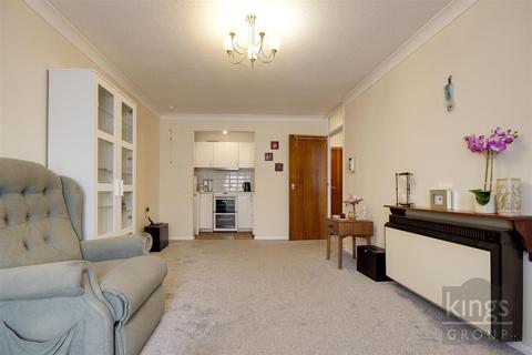 1 bedroom retirement property for sale, Holmleigh Court, Enfield