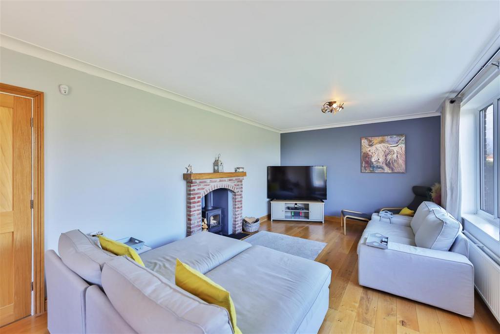 Moor End, Kelfield, York 3 bed detached bungalow for sale £325,000