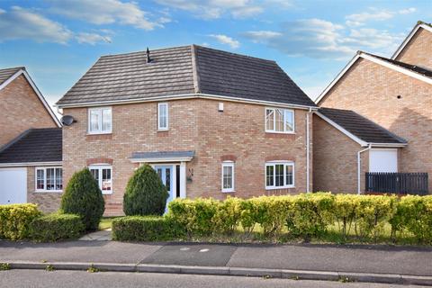 3 bedroom detached house for sale, Rochester Road, Corby NN18