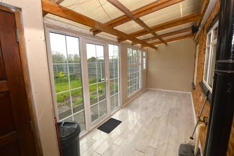 131 Ash Grove, Harefield, Uxbridge, UB9 6EZ