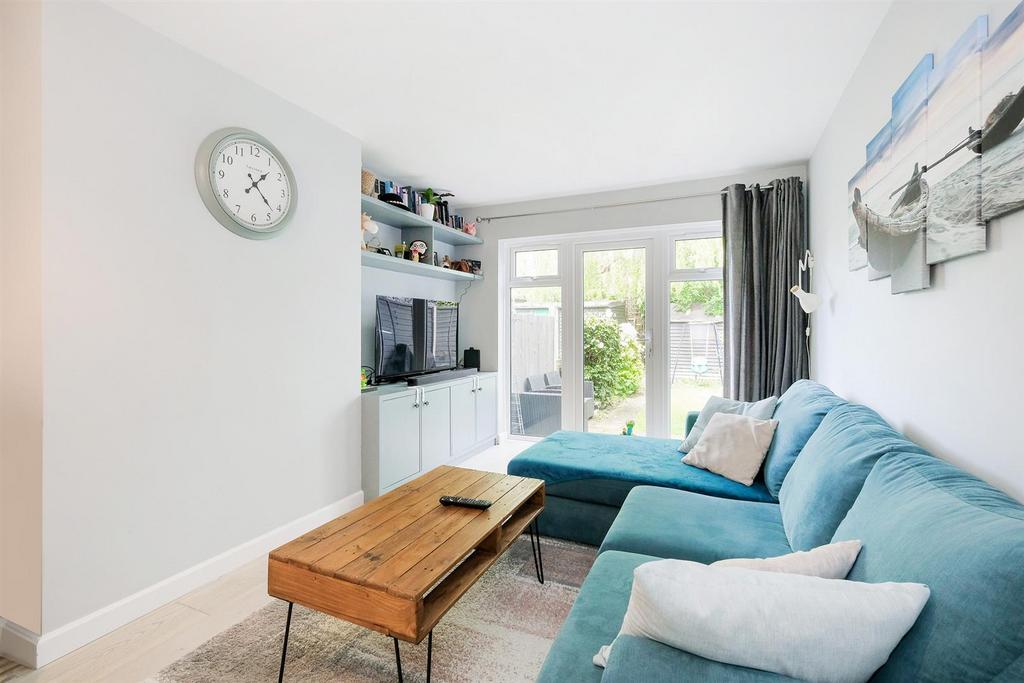 16 Chase Gardens-12 resized.jpg