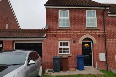 3 bedroom semi-detached house to rent, Stonefont Grove, Barnsley, S72 7FX