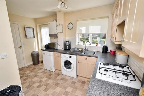 4 bedroom detached house for sale, Hidcote Close, Corby NN18