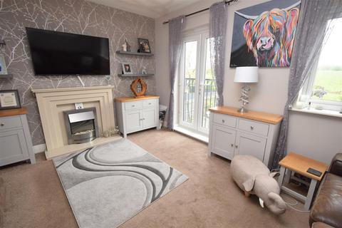 4 bedroom townhouse for sale, Hydrangea Close, Westhoughton, Bolton
