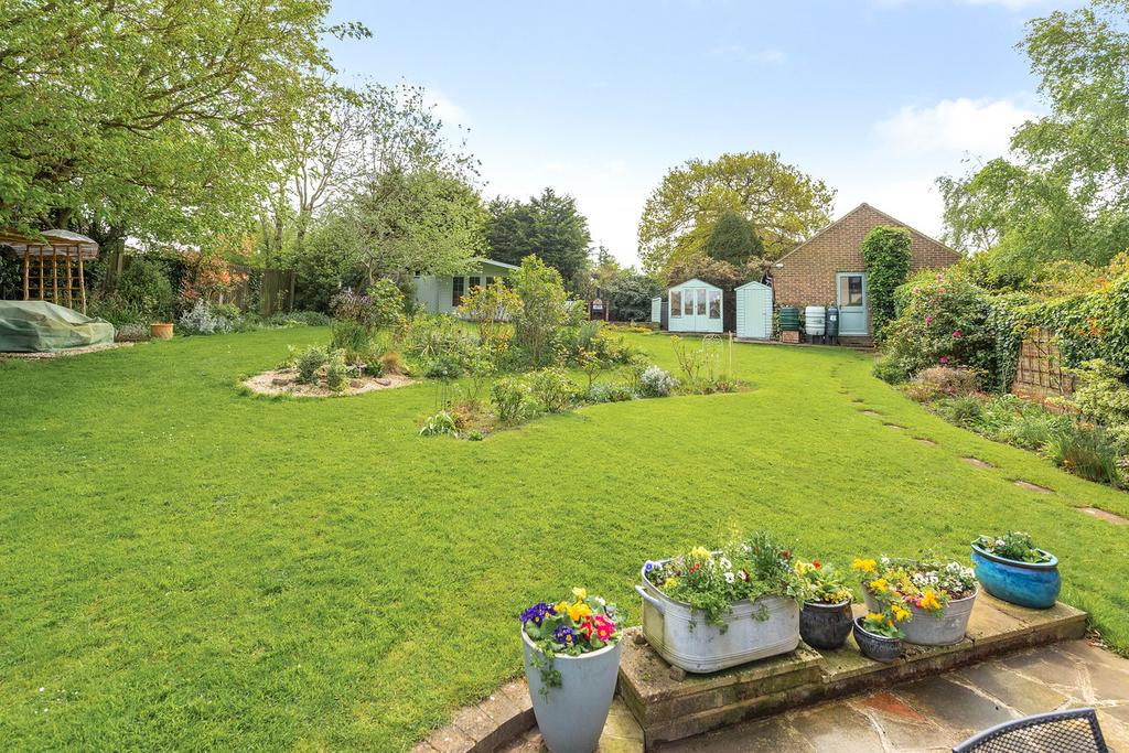 Curtis Wood Park Road, Herne Bay, CT6 4 bed detached house for sale £