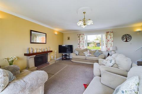 4 bedroom detached house for sale, Forest Road, Milkwall