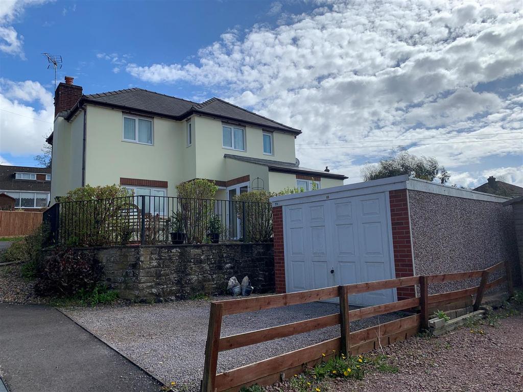 Dockham Road, Cinderford 3 bed detached house for sale £325,000
