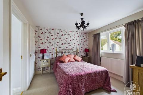 3 bedroom detached house for sale, Dockham Road, Cinderford