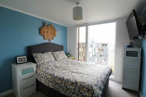 2 bedroom flat for sale, The Avenue, Leeds