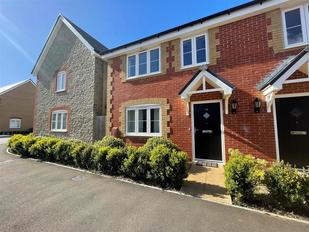 Glovers Road, Stalbridge 3 bed semi-detached house for sale - £310,000
