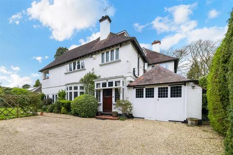 6 bedroom detached house for sale, Heath Drive, Walton On The Hill, Tadworth