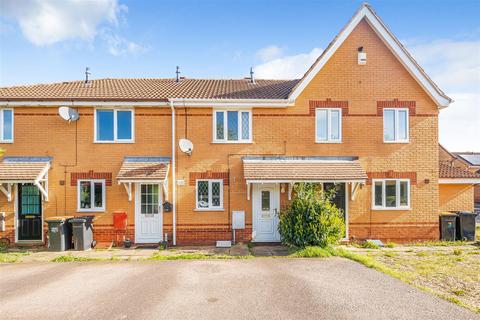 2 bedroom terraced house for sale, Lily Close, Bedford