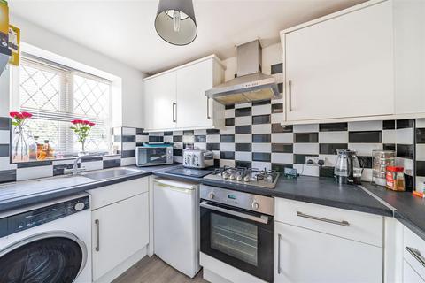 2 bedroom terraced house for sale, Lily Close, Bedford