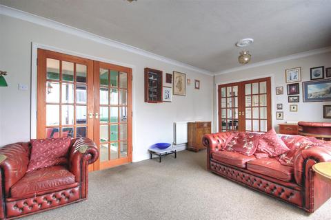 3 bedroom detached bungalow for sale, King Street, Somersham