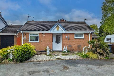 1 bedroom detached bungalow for sale, Little Pasture, Leigh