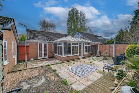 1 bedroom detached bungalow for sale, Little Pasture, Leigh