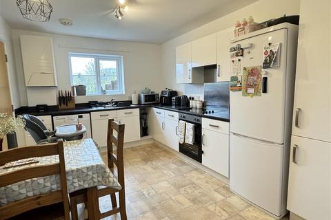 10 Mccarthy Drive, St Stephen, St Austell, PL26 7EE