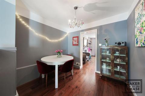 49 Trinity Street, Enfield, EN2 6NT