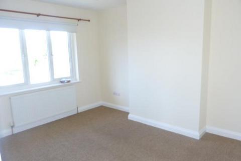3 bedroom semi-detached house to rent, Southmead Road, Bristol BS10