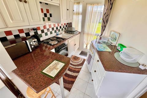 2 bedroom chalet for sale, Winterton Valley Estate, Edward Road, Winterton