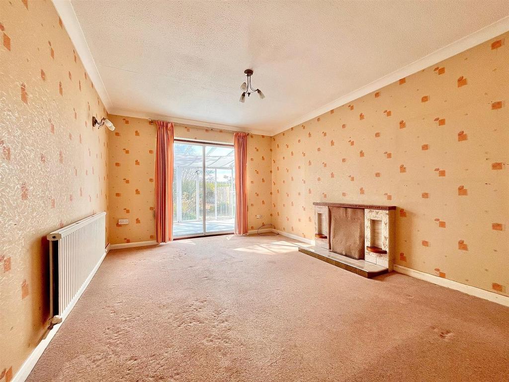 Common Road, Hemsby 3 bed detached bungalow for sale £275,000