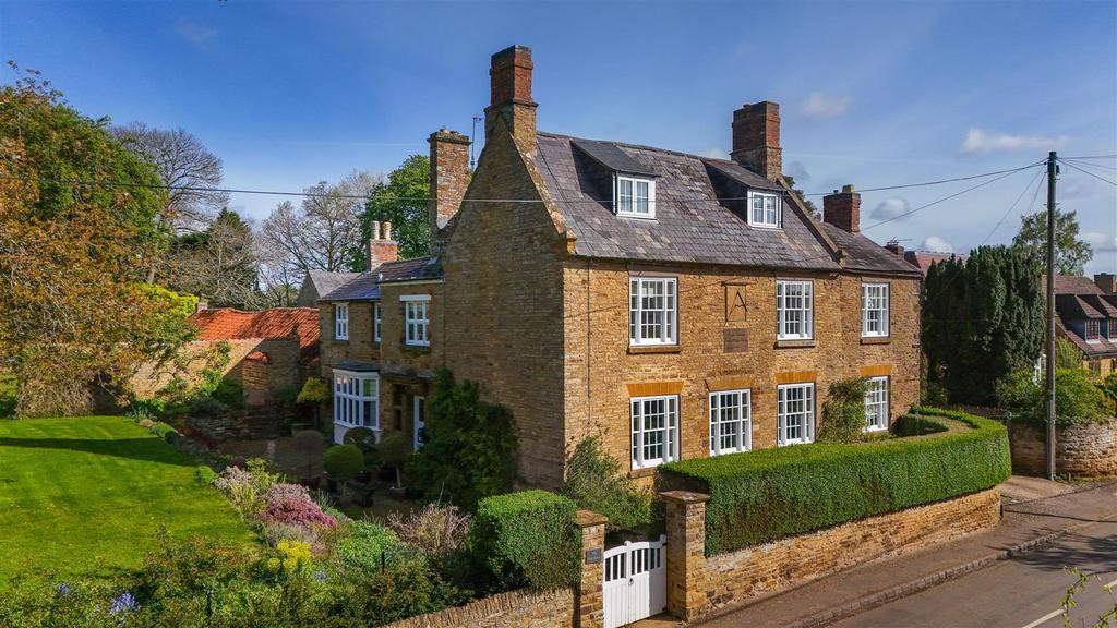 Holcot Road, Walgrave, Northampton 6 bed detached house for sale £
