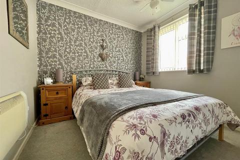 2 bedroom chalet for sale, Bermuda Holiday Park, Newport Road, Hemsby