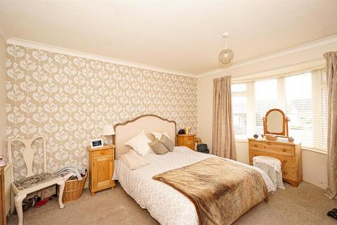 2 bedroom semi-detached bungalow for sale, Sheerwater Crescent, Hastings