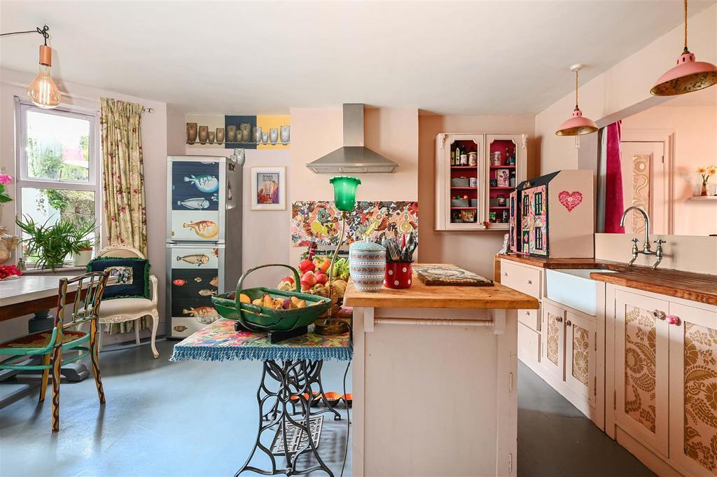 28 Edwin road tn35 (56).jpg