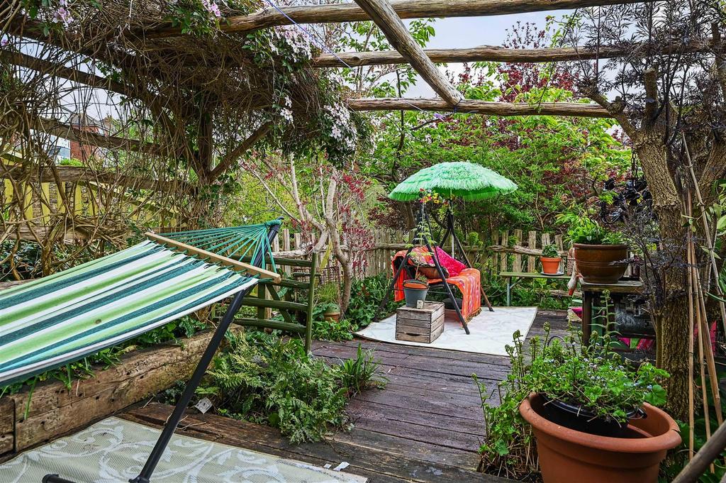 28 Edwin road tn35 (10).jpg