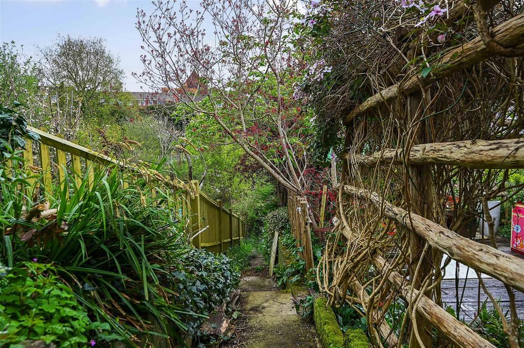 28 Edwin road tn35 (7).jpg