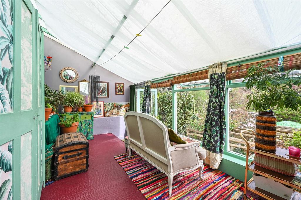 28 Edwin road tn35 (19).jpg