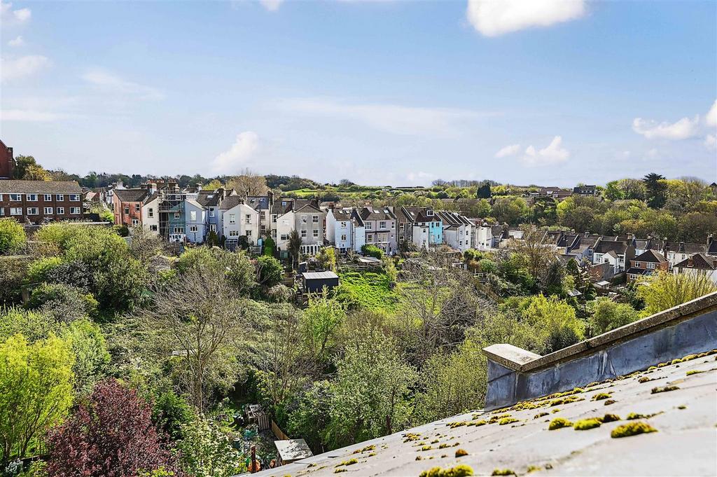 28 Edwin road tn35 (12).jpg