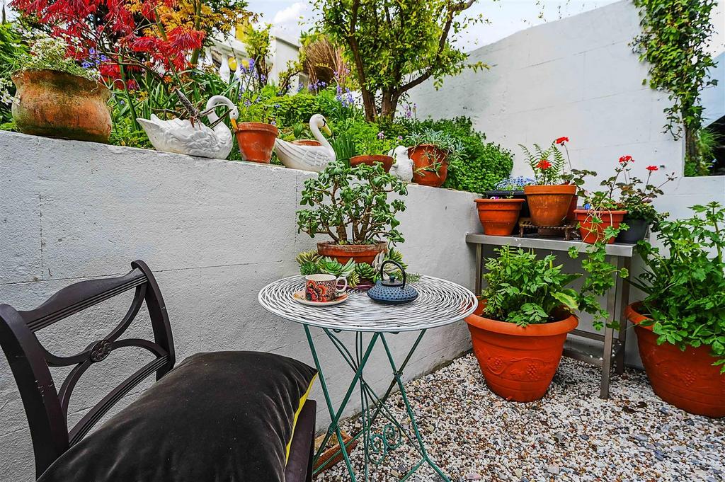 28 Edwin road tn35 (15).jpg