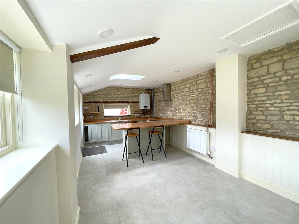 Open plan sitting room/kitchen
