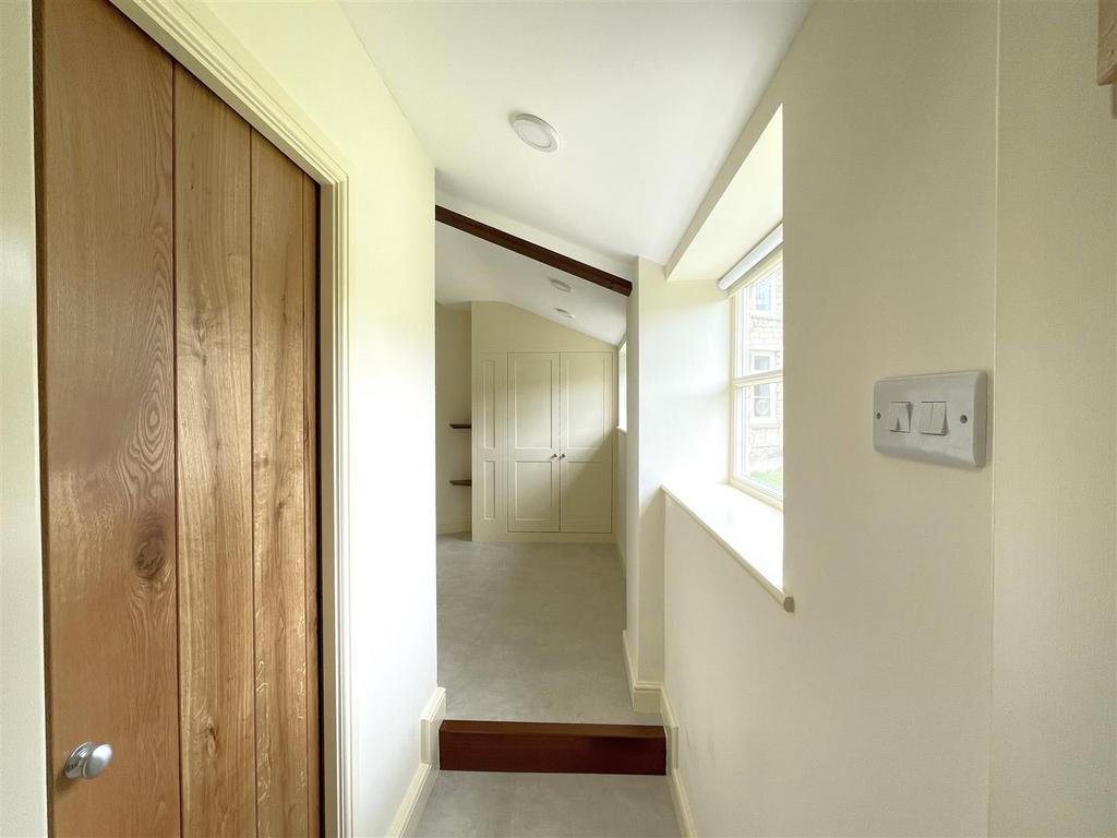 Hallway.JPG