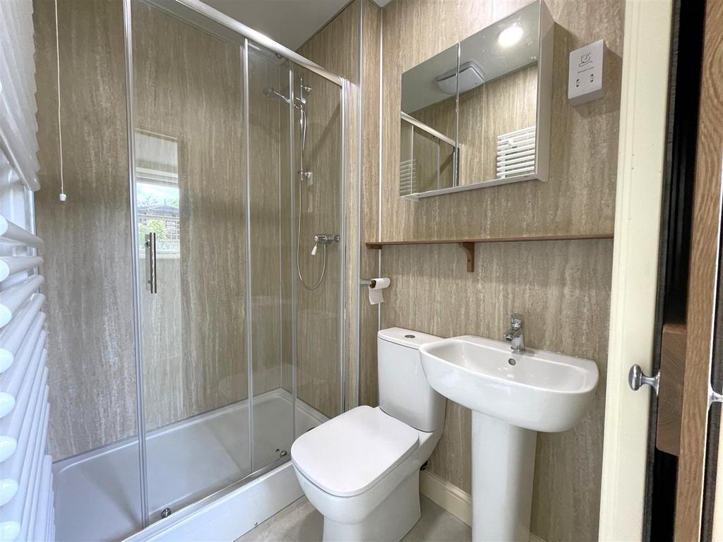 Bathroom.JPG